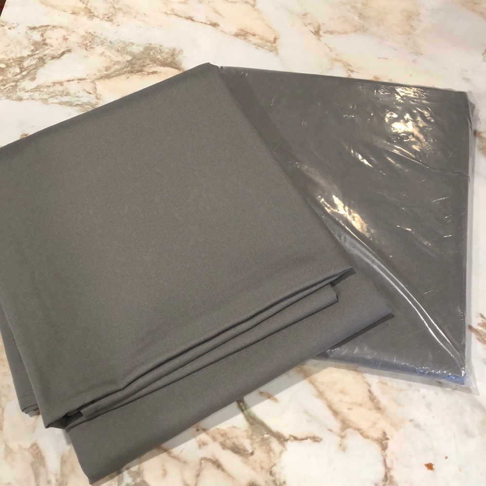 NWOT 2 Lewing gray tablecloths 54x54